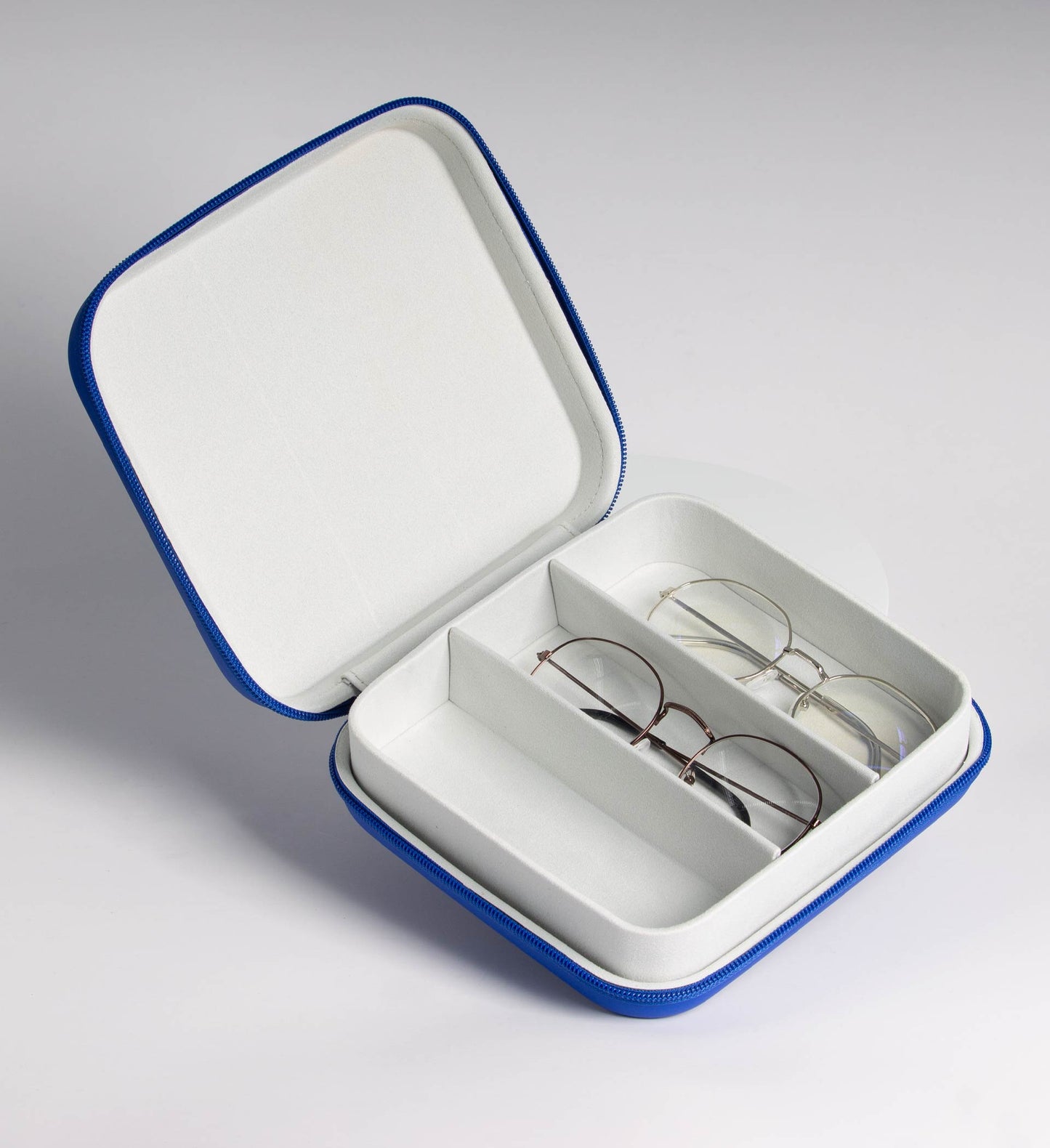 3 SLOTS TRAVEL CASE