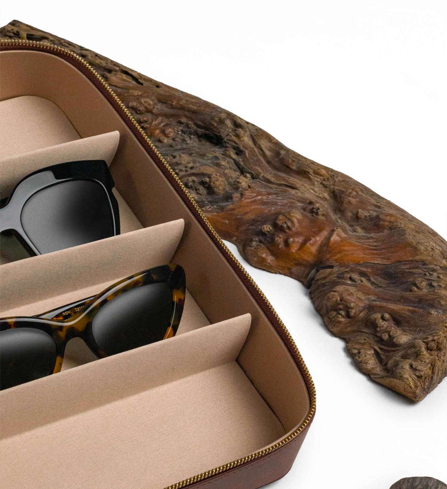 Accessories for optical world | Packaging design | Eyeglasses case | Workmanship | ASTUCCI