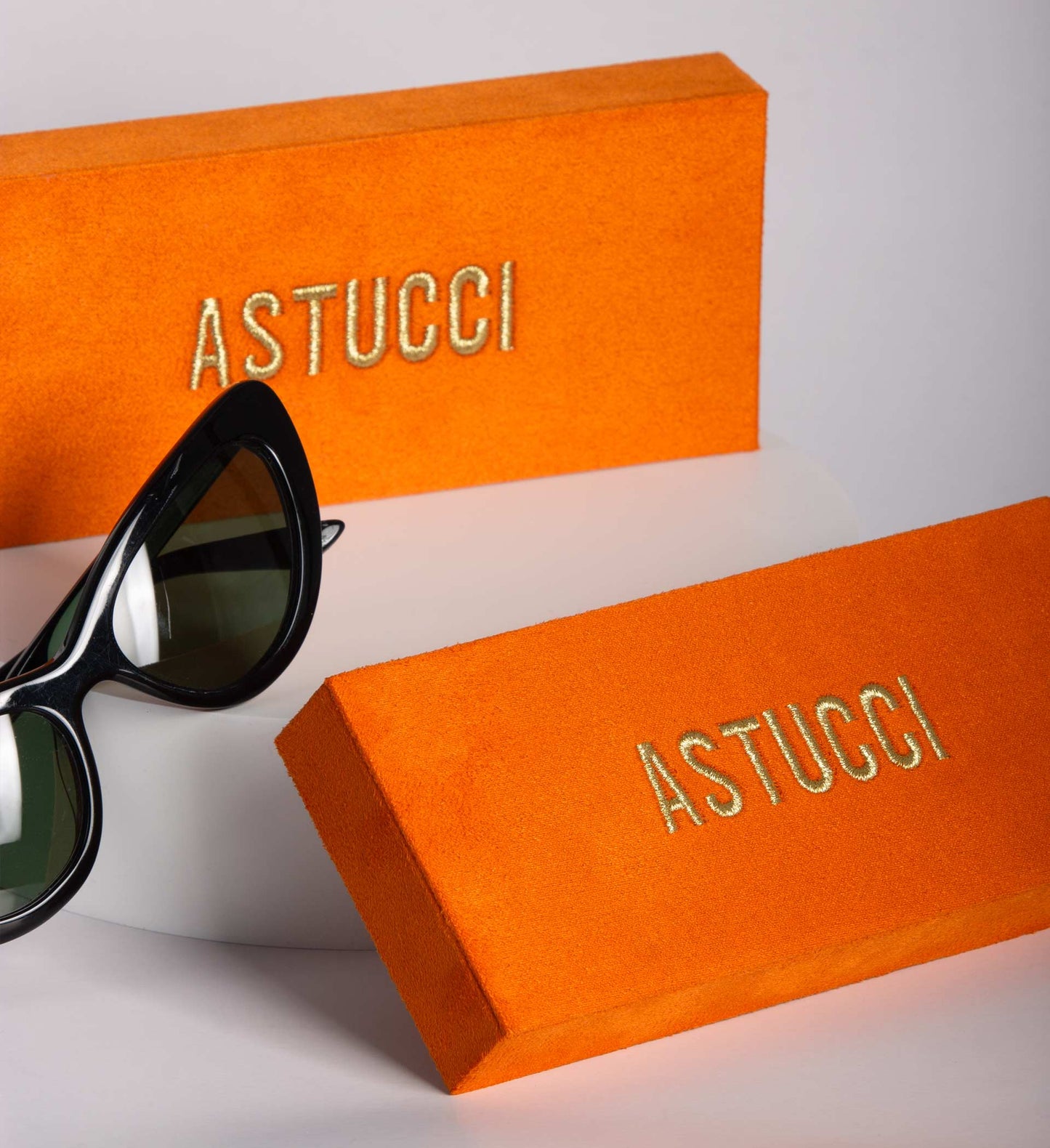 Displays and Brand Logos | Logoblock | Sustainable Packaging design | Eco-Friendly Eyeglasses case | Workmanship | ASTUCCI