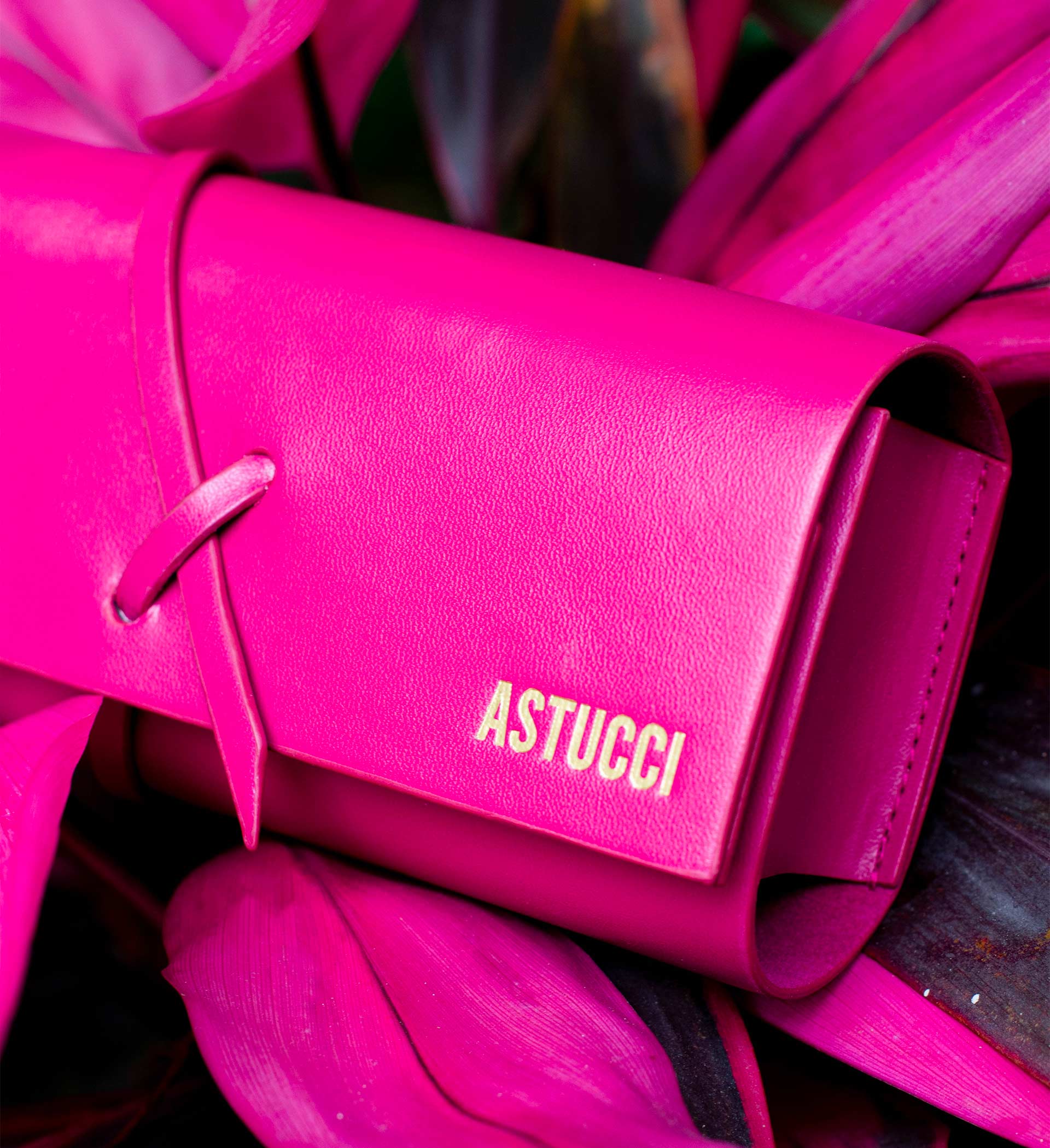 Packaging design | Classic Eyeglasses case | Workmanship | ASTUCCI