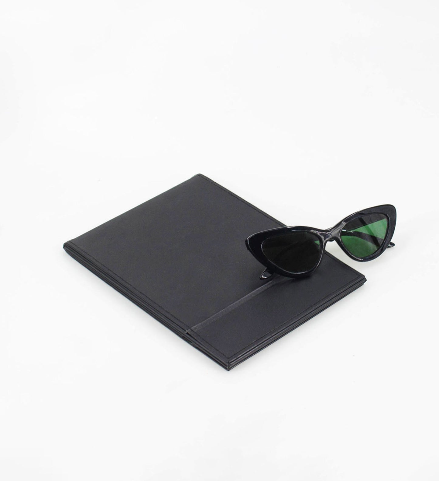 Accessories for optical world | Packaging design | Eyeglasses case | Workmanship | ASTUCCI