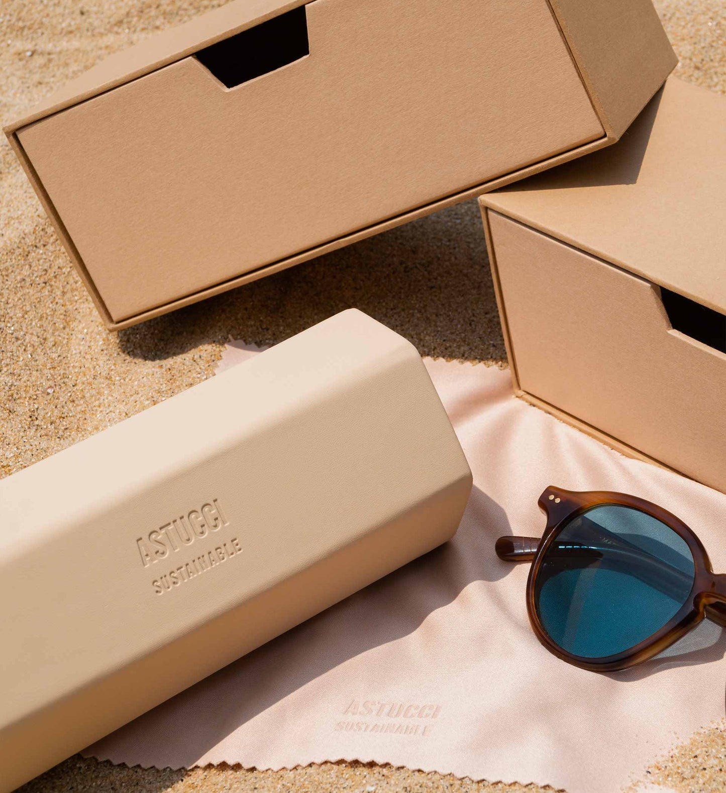 SAND COLLECTION Sustainable packaging design | Eco-Friendly Eyeglasses case | ASTUCCI