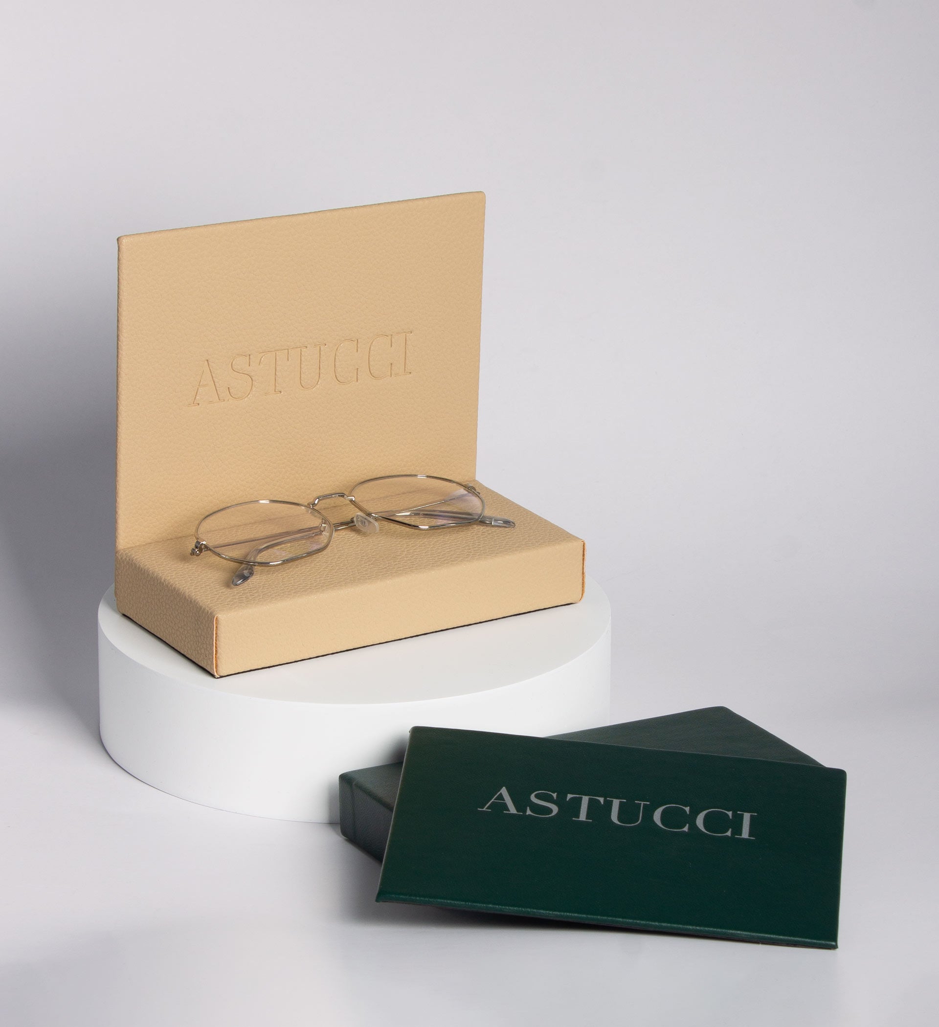 Displays and Brand Logos | PU Logoblock | Sustainable Packaging design | Eco-Friendly Eyeglasses case | Workmanship | ASTUCCI